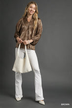 Load image into Gallery viewer, Crinkle Brocade Long Sleeve Blouse
