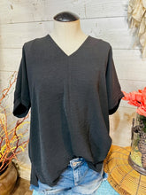 Load image into Gallery viewer, Airflow Dolman Sleeve Woven Top
