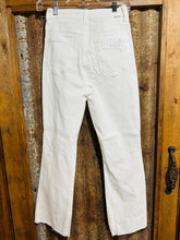Load image into Gallery viewer, Risen White High Rise Crop Jean

