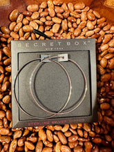 Load image into Gallery viewer, Skinny 60Mm Hoop Earrings
