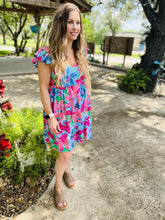 Load image into Gallery viewer, Maui Floral Dress with Pockets
