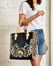 Load image into Gallery viewer, Consuela  Playa Ezzy Classic Tote
