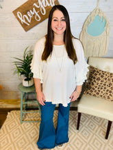 Load image into Gallery viewer, Stretch Flare Pant
