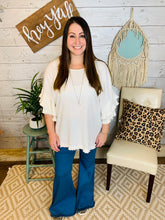 Load image into Gallery viewer, Stretch Flare Pant
