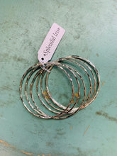 Load image into Gallery viewer, Round Hammered Bangle Set

