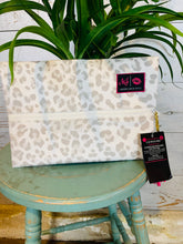 Load image into Gallery viewer, Makeup Junkie Bag Jungle Cat
