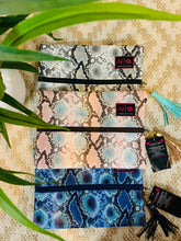Load image into Gallery viewer, Makeup Junkie Bag Viper
