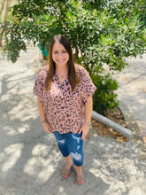 Load image into Gallery viewer, Mauve Leopard Spot V Neck Blouse
