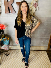 Load image into Gallery viewer, Midrise Shark Bite Slim Fit Jeans
