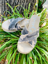 Load image into Gallery viewer, Laney Grey Camo Sandal
