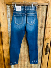 Load image into Gallery viewer, High Rise Distressed Straight Fit Skinny Jeans
