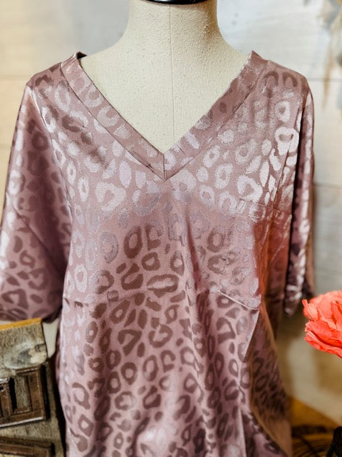 Mauve Shine V Neck Pocket Top