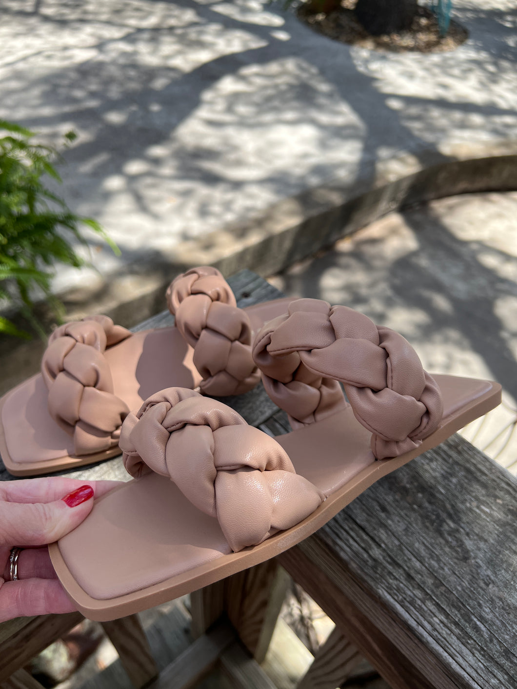 Daria Sandal