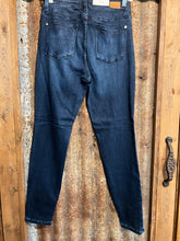 Load image into Gallery viewer, Mid Rise Non Distressed Blue Jeans

