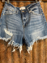 Load image into Gallery viewer, Fray Hem Denim Shorts
