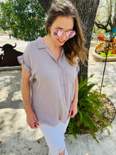 Load image into Gallery viewer, Mauve Button Down Top
