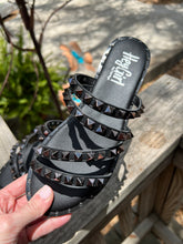 Load image into Gallery viewer, Black Beach Studded Sandal
