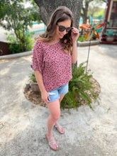 Load image into Gallery viewer, Mauve Pink Leopard Top
