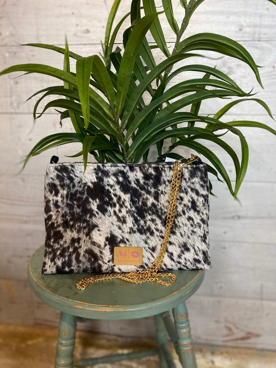 Makeup Junkie Zipper Crossbody Lola Onyx