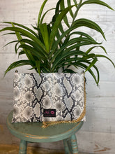 Load image into Gallery viewer, Makeup Junkie Crossbody Zipper Viper
