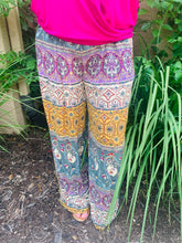 Load image into Gallery viewer, Love Me Floral Wide Leg Pants
