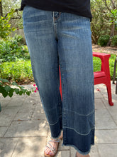 Load image into Gallery viewer, High Rise Wide Leg Crop Jean

