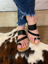 Load image into Gallery viewer, Textured Strappy Sandal
