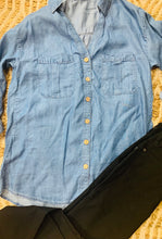 Load image into Gallery viewer, Perfect Denim Button Down Top
