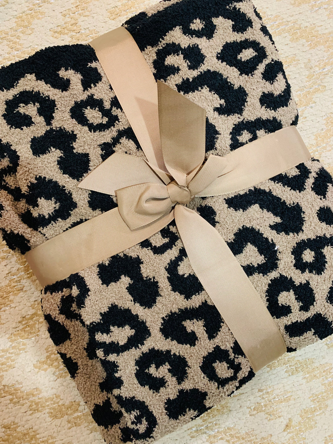 Cozy Leopard Print Blanket