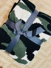 Load image into Gallery viewer, Cozy Camo Blanket
