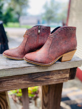 Load image into Gallery viewer, Swifton Cognac Distressed Bootie
