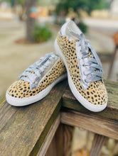 Load image into Gallery viewer, Silver Cheetah Classic Low Top Star Sneakers
