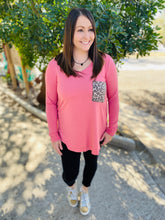 Load image into Gallery viewer, Basic Dusty Rose Leopard Pocket Top
