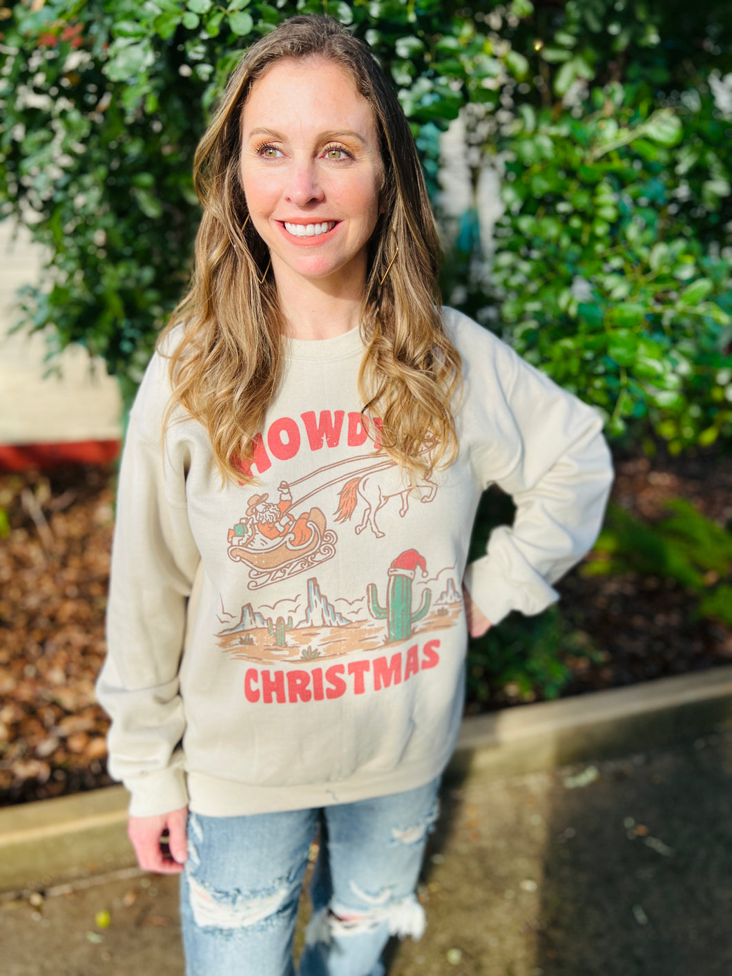 Howdy Christmas Graphic Sweatshirt