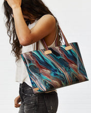 Load image into Gallery viewer, Breezy Kari Tote
